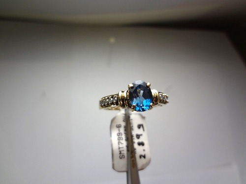 10K SOLID GOLD- LONDON BLUE TOPAZ AND DIAMOND RING - 3.14 GRAMS - SIZE 6.0 - E55 - Picture 4 of 11