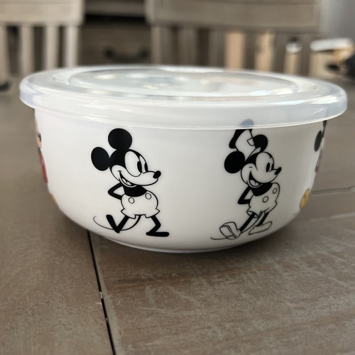 Mickey Mouse salt and pepper shakers and Mickey Mouse Storgae container - Picture 6 of 8