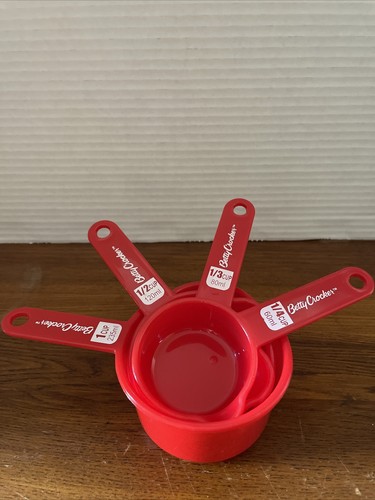 Betty Crocker ROT Kunststoff Maße 1 4 3 2 TASSEN Größen SET - Bild 1 von 4