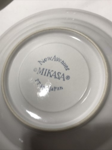 4 Mikasa New Avenues PT 901 Ceramic Pottery Saucers Beautiful! - Picture 3 of 5
