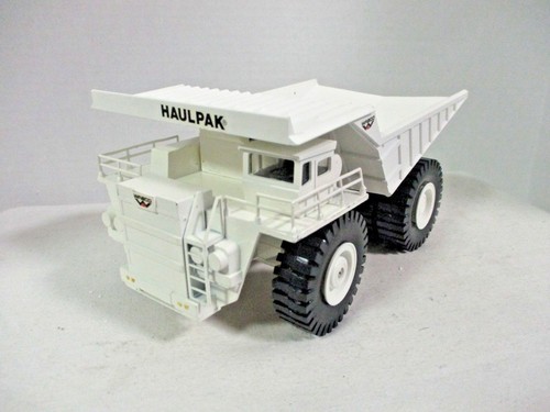 Wabco Conrad No. 2720 Haulpak Truck 1/50 Scale Die Cast Model - Picture 2 of 2