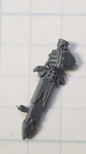 Warhammer 40k Adeptus Custodes Bits Custodian Guard Misericordia Blade in Hand - Picture 3 of 4