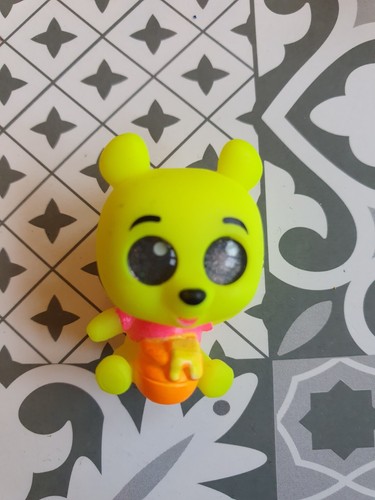 Disney Doorables Neon - Winnie The Pooh - Pooh Bear - Picture 2 of 3