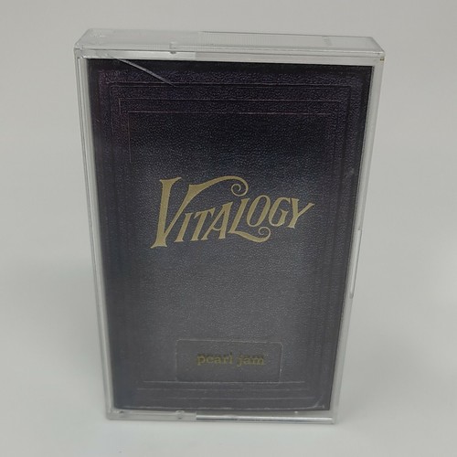 pearl jam vitalogy cassette tape with mini booklet epic sony uk 1994 rock - Picture 2 of 11
