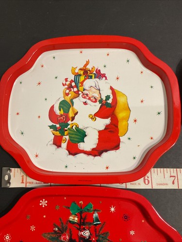 "Juego vintage de 4 bandejas de hojalata/metal de Navidad 6,25"" x 7 1/2"" Hong Kong" - Imagen 5 de 11