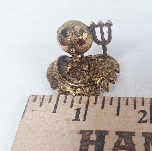 Vintage Signed Tortolani Devil Voiсe of Conscience Shoulder Brooch Pin Red Eyes - Picture 5 of 6