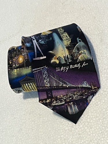 Museum Artifacts Silk Tie Philadelphia Brotherly Love Rocky Liberty Bell - Picture 3 of 12