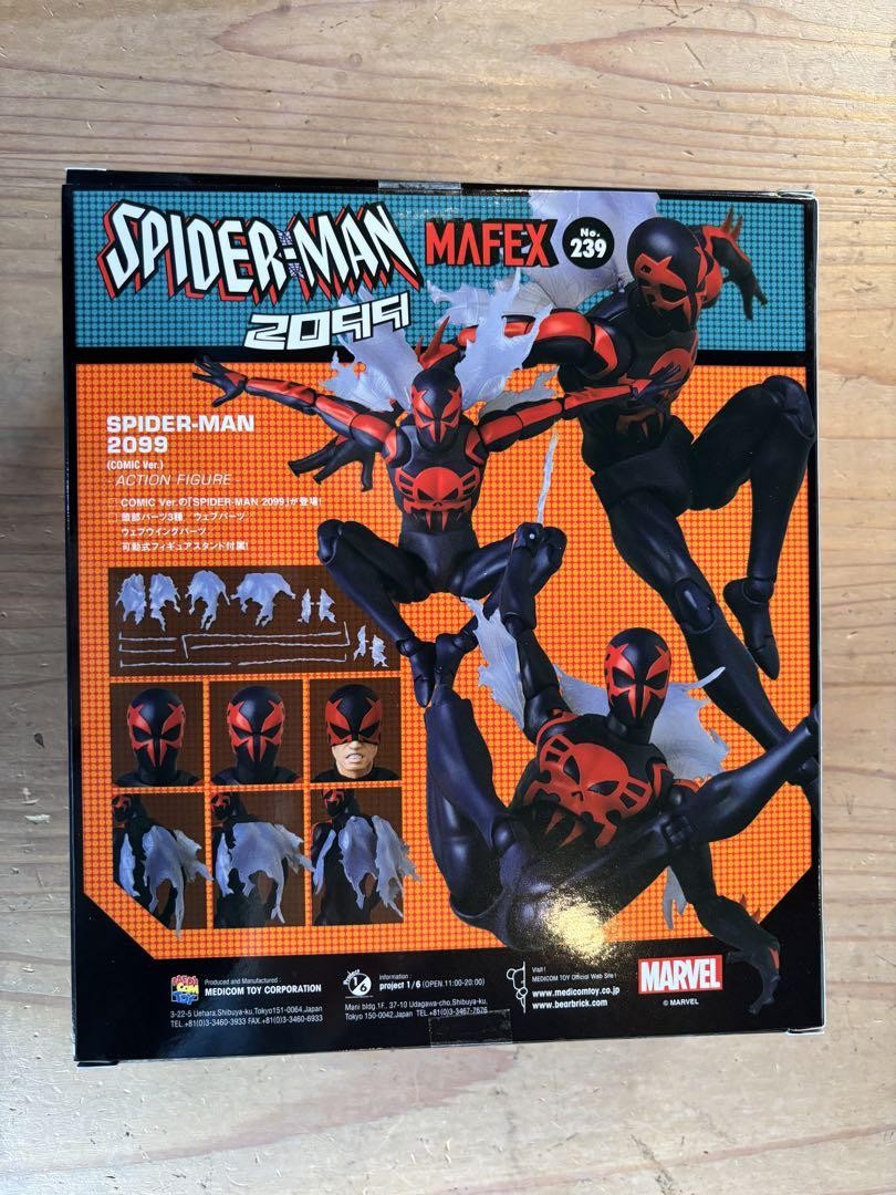 MARVEL Spider-Man 2099 MAFEX 6インチ MAFEX No. 239 Spider-Man 2099 Comic Figure | BigBadToyStore