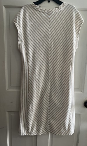Liz Claiborne Dress, Medium, Stripes Stretch machine wash Pockets - Picture 3 of 5