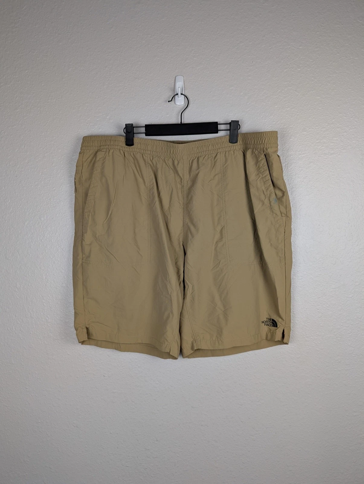 North Face Shorts Mens 2XL Nylon Quick Dry Outdoor Hiking Trail Lightweight