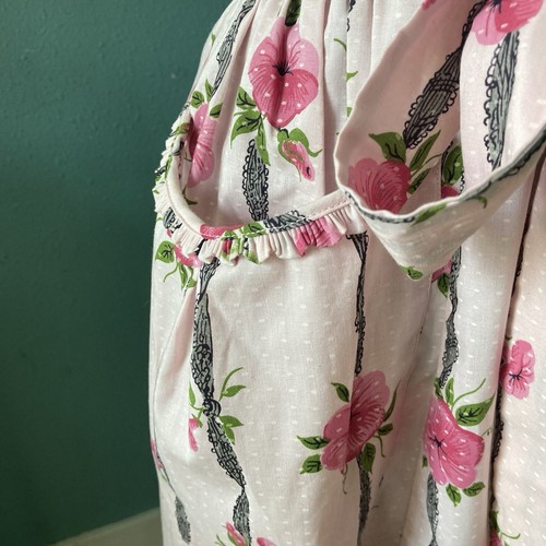 1950s Vintage Swirl Wrap Dress cotton floral pink ruffles flowers 50s day - Picture 6 of 11
