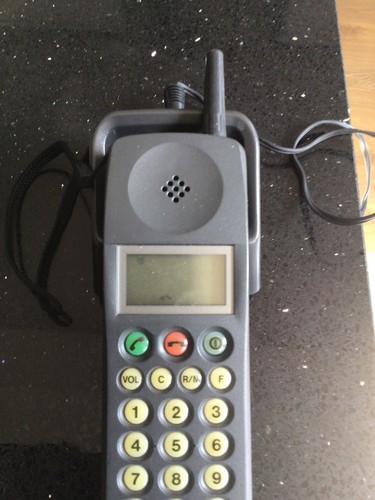 RARE- Vintage NEC Portable Brick Telephone With Charging Dock - Picture 11 of 14