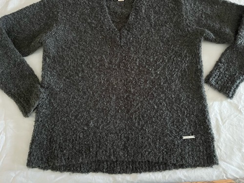 Michael Kors Sweater Women’s Size XS Gray V Neck Sweater Pullover - Picture 6 of 6