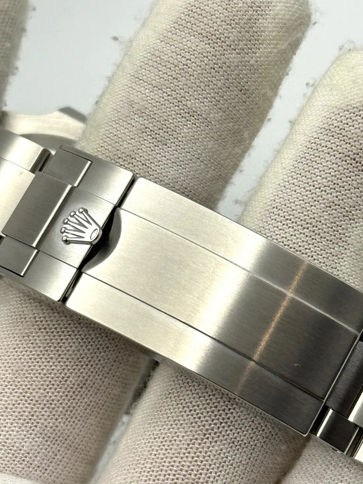 Rolex Submariner Sin Fecha 41mm Acero Inoxidable 124060 Caja y Papeles 2022 Foto 4 de 4