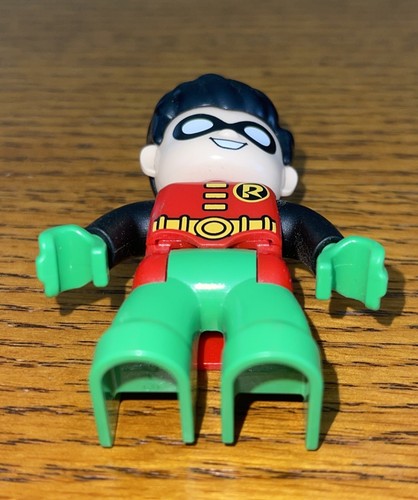 LEGO DUPLO Robin MiniFIgure from Batcave Challenge 10919 - 6210552 - Picture 6 of 6