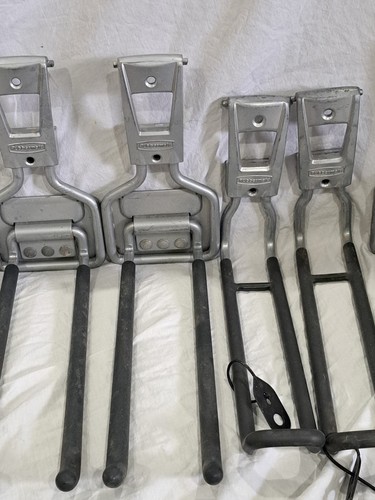 Lot Of 6 Rubbermaid FastTrack Garage Organizer Wall Hangers - Picture 3 of 7