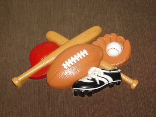 VINTAGE 1992 10" BURWOOD PROD PLASTIC BASEBALL BAT FOOTBALL WALL DECOR PLAQUE