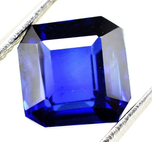 Saphir Bleu Rare 40 Carats - Taille Octogonale Facettée, Couleur AAA+ - Traité à L’huile - Origine Afrique