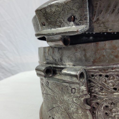 LARGE BETEL NUT CONTAINER 19TH CENTURY - Picture 8 of 13