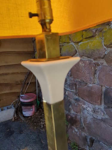 Vintage Modernist Signed LAUREL Smoked Glass Floor Lamp Table - Picture 6 of 13