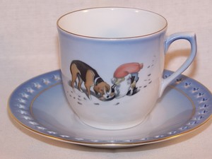 Copenhagen-B-amp-G-Cup-amp-Saucer-Tomte-Gnome-Feeding-Dog-Harald-Wiberg-3502-Denmark