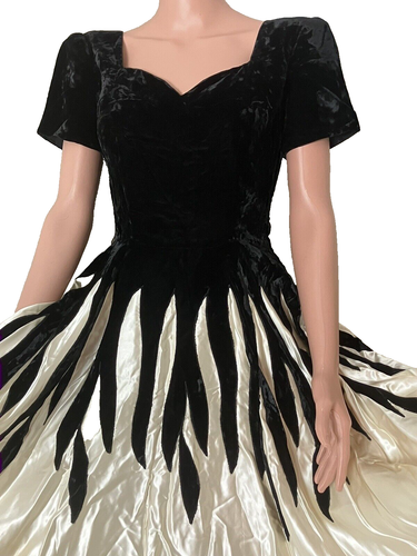 1950s Black & Ivory Gown deep back Flaming hot Dress Satin Velvet Vintage Formal - Picture 2 of 22