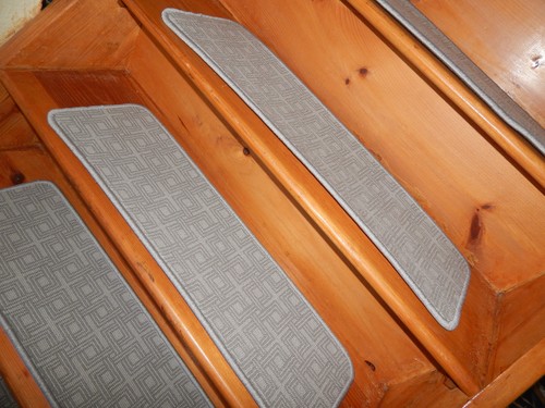 13 STEPS 9" x 30'' Stair Treads Staircase + landing 28" x 30" 100% WOOL . - Picture 3 of 6