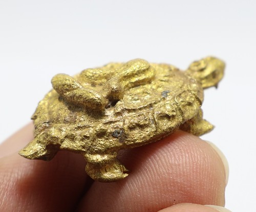 TURTLE THAI MINI AMULET PIDTA CLOSE EYE BUDDHA ARJARN PLIEN BLESSED LUCKY CHARM - Picture 10 of 13