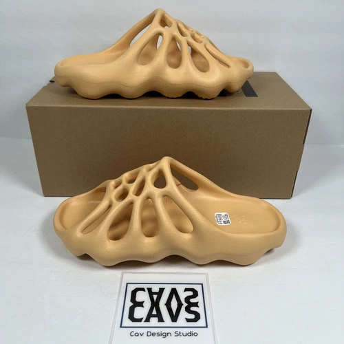 Men's Size 11 - Adidas Yeezy 450 Slide Cream (GZ9864)