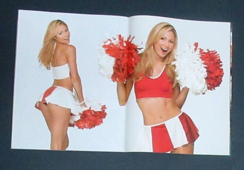 WWE Raw Magazine April 2005 Hulk Hugan Strong Diva Stacy Keibler + Christy Hemme - Picture 4 of 8