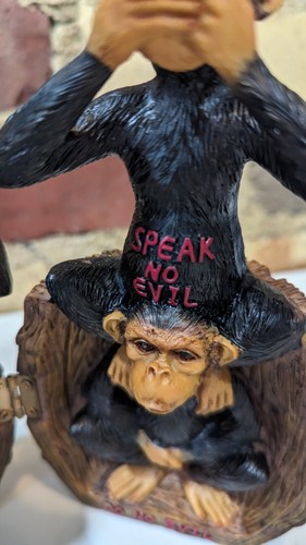 Vintage 4 Wise Monkeys in a Barrel: See, Speak, Hear, Do No Evil 3D Figure Decor - Picture 5 of 8