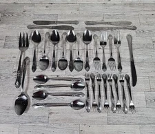 30 Pieces Rogers Stainless Korea FLORAL Flatware Mixed Lot Vibtage Cutlery 