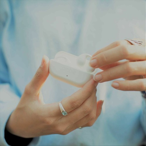 Ambie Sound Ear Cuffs AM-TW01 White Open ear Earphones TypeC Wireless Waterproof - Picture 7 of 8