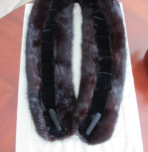 Mahogany Mink Fur Clip Collar Accessory EXCELLENT CONDITION, Worn only once. - Picture 6 of 6
