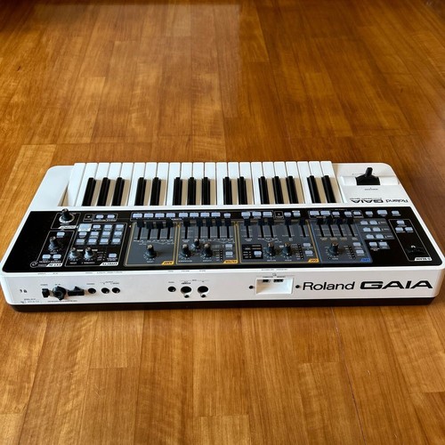 Roland SH-01 GAIA Keyboard Synthesizer Musical Equipment Tested - Picture 2 of 3