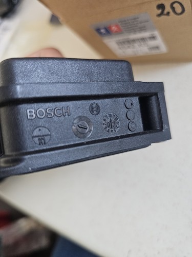 NEW GENUINE BOSCH ABS VALVES CONTROL BRAKING SYSTEM ECU MODULE 0265800390 - Picture 2 of 5