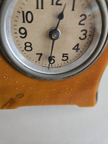 1930s Art Deco Butterscotch Clock Celluloid Bakelite Works READ - Picture 7 of 9