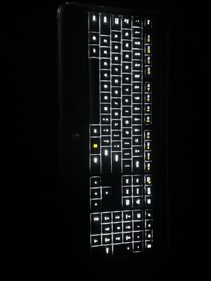 Logitech K800 Illuminated Wireless Black Keyboard Works NO DONGLE W Box + More