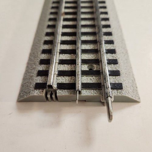10 Pcs Of Lionel 10" Straight Fastrack O Gauge Train Track 6-12014 - Picture 3 of 9