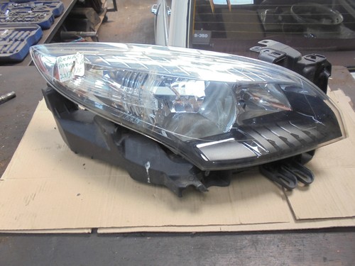 RENAULT MEGANE 2013 OFFSIDE DRIVERS SIDE FRONT LAMP LIGHT HEADLIGHT - Picture 1 of 9