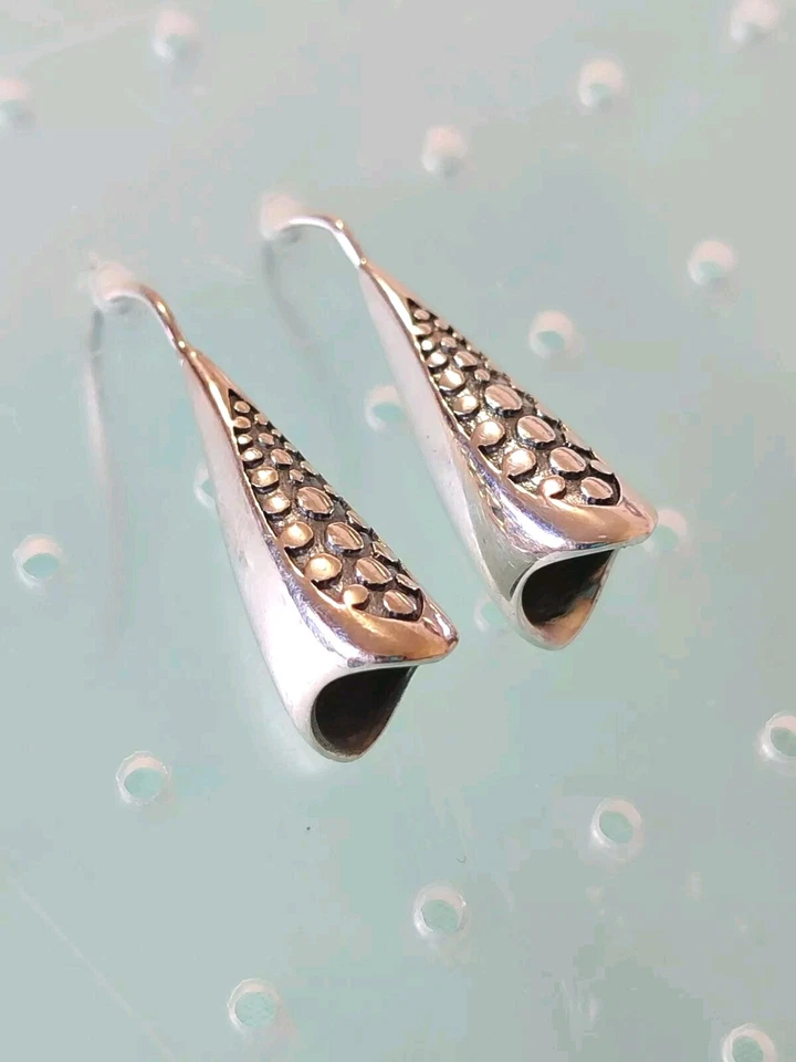 Brincos de prata esterlina com cone texturizado gota pendurada modernista gancho - Imagem 2 de 4