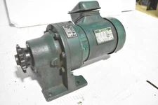 SUMITOMO HM3097B SM-CYCLO 3-PHASE INDUCTION MOTOR 1/3 HP 4P TYPE TC-F