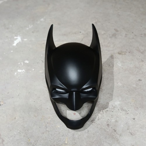 Batman Injustice Helmet 23 inch for Cosplay - Picture 7 of 9
