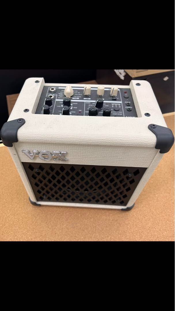VOX MINI5 Rhythm Modeling Amplifier USED with Adapter, strap