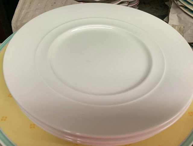 Villeroy Boch Farmhouse Touch Bread Plate
