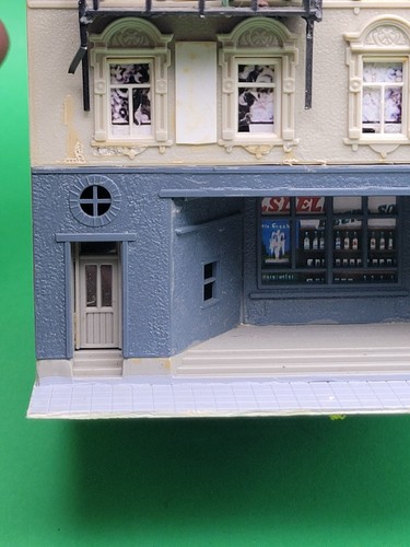 N Scale Building Layout Accessory City Town Liquor Store Apartment Complex 5 Sto - Picture 6 of 16