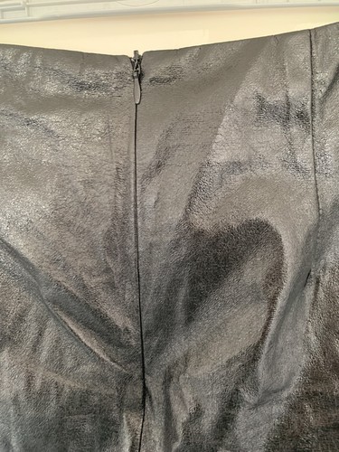 BOOHOO HOLOGRAPHIC BLACK LEATHER LOOK MINI SKIRT SIZE 10 - Picture 3 of 9