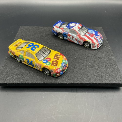 Ken Schrader 36 M&Ms Fourth Of July 1996 1/64 NASCAR Hot Wheels Diecast Cars  - Picture 2 of 2
