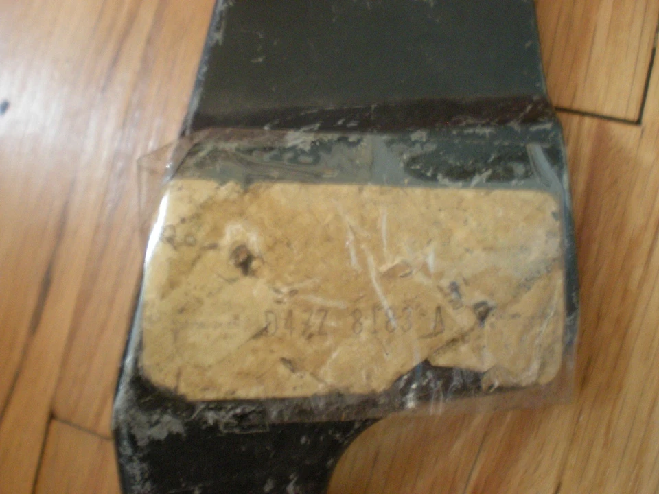 НОВЫЙ ИЗ СТАРЫХ ЗАПАСОВ 1974 FORD MUSTANG II РЕШЕТКА РАДИАТОРА ПОДДЕРЖКА LH - Изображение 2 из 2