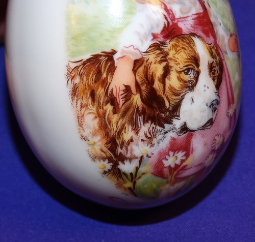 VINTAGE 1977 ROYAL BAYREUTH PORCELAIN EASTER EGG GIRL WITH DOG LOVELY W/ BOX - Bild 4 von 8